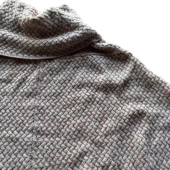 St. John’s Bay Cowl Neck Knit Grey Beige Pullover Acrylic Sweater Women's Small - Picture 8 of 9